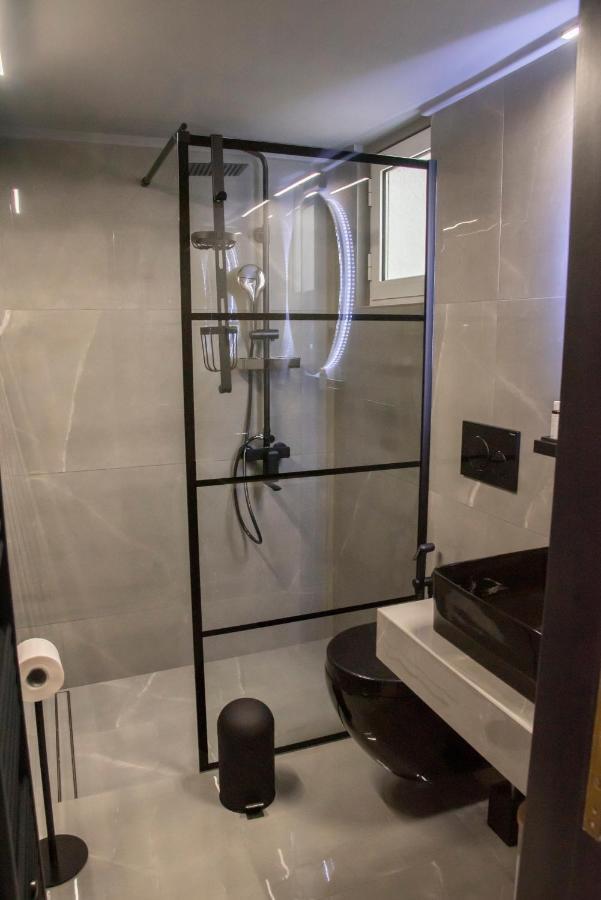 Luxury Premium Suite In Chalkís المظهر الخارجي الصورة